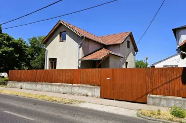 Lakás áráért kapsz családi házat ebben a budapesti kerületeben