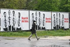 Radikális kedvesség – mit tehet az a magyar polgár, akinek elege van a gyűlöletcunamiból?