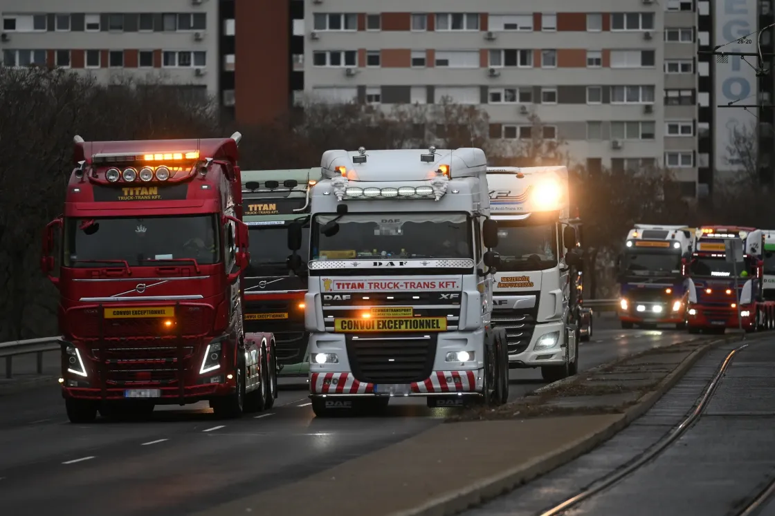 Utolérték korábbi döntései a kormányt, ezért drágul tovább Európa legmagasabb útdíja