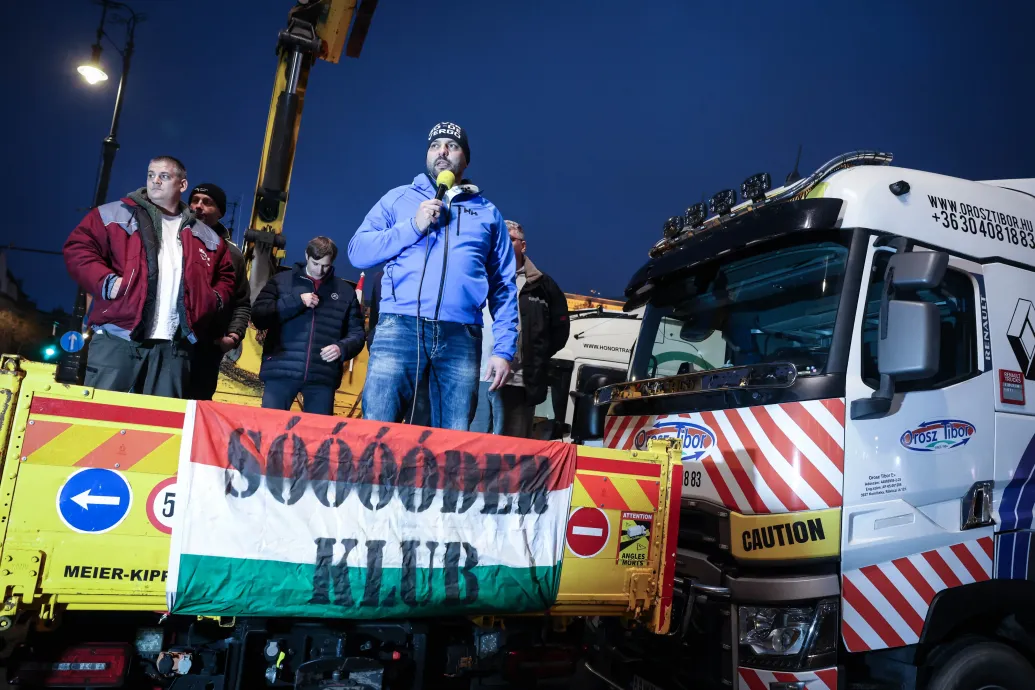 Kamionos felvonulás szervezője: Háborút egyenlőre nem nyertünk, de csatát igen!