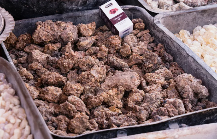 Miért éppen tömjént és mirhát vittek a kis Jézusnak?