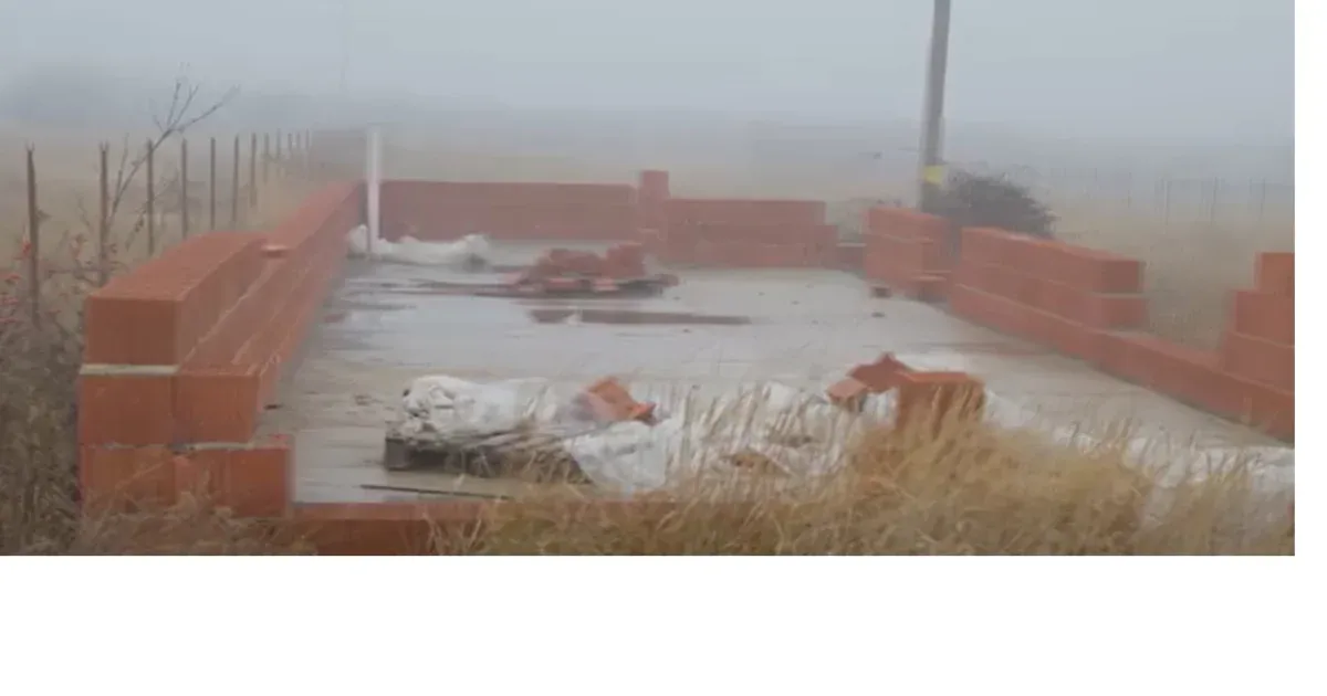 Három téglasoros torzó lett a Magyar Falu Programban kisboltra elnyert 62 millió forintból Velemben