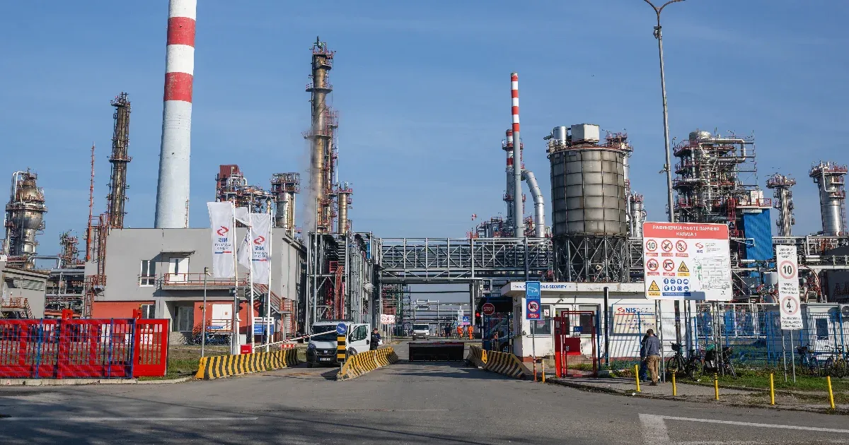 Az Egyesült Államok rábólintott, hogy a Gazprom eladja a legnagyobb szerb kőolajvállalatban lévő többségi tulajdonát