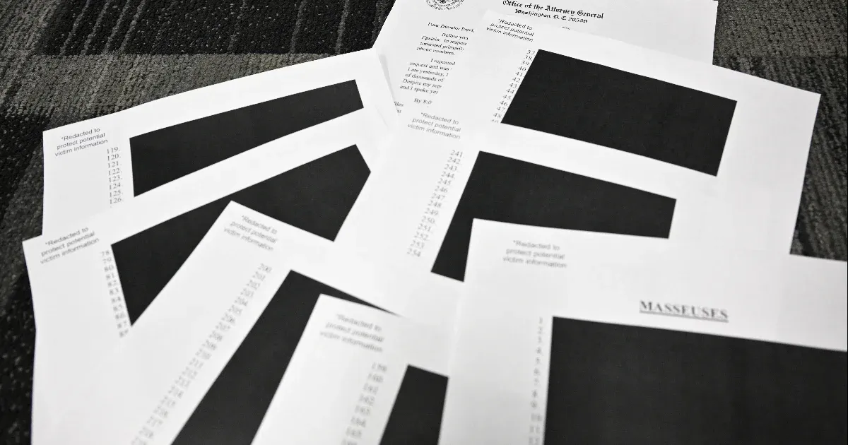 Az Egyesült Államok igazságügyi minisztériuma szerint még több hét, mire a teljes Epstein-aktát nyilvánosságra hozzák