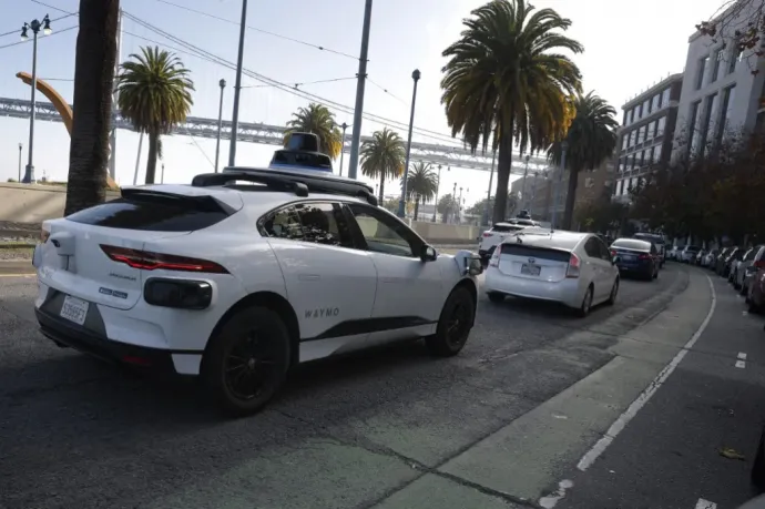 Áramszünet volt San Franciscóban, leálltak a robottaxik, bedugult a fél város