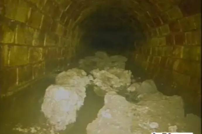 Száztonnás zsírhegy torlaszolja el a csatornahálózatot Londonban