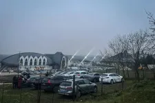 Hadházy Ákos szerint 200 embert személyesen tüntetett ki Mészáros Lőrinc a karácsonyi bulin, vannak köztük meglepő nevek is