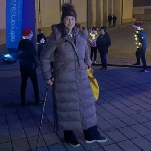 Újra tud járni Horváth Éva műsorvezető, aki egy éve szenvedett motorbalesetet Balin