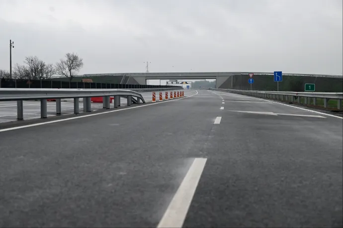 Leáll újévkor az útdíjfizetés, előre meg kell venni az e-matricát