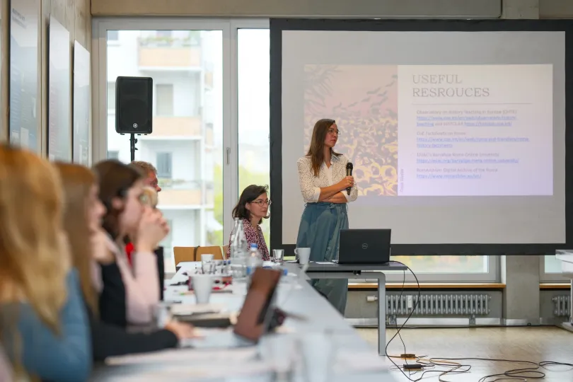  Caroline Hélène Martin, Anna Alboth és Anna Mirga-Kruszelnicka a berlini képzés első napján – Fotók: Márkos Tamás / Transtelex