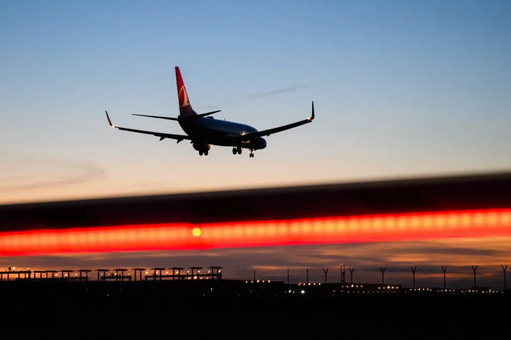 Drónok repkedtek Hannover egén, órákra leállt a repülőtér