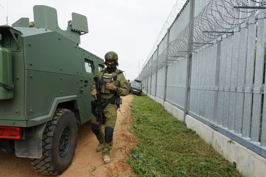 Lengyelország 2 milliárd euróért épít légvédelmi rendszert az orosz drónok ellen