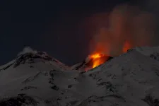 Karácsony másnapja óta folyamatos kitörésben van az Etna