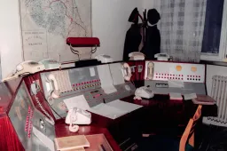 A megfigyelés mindennapjai – a hatalom láthatatlan eszközei Ceaușescu Romániájában