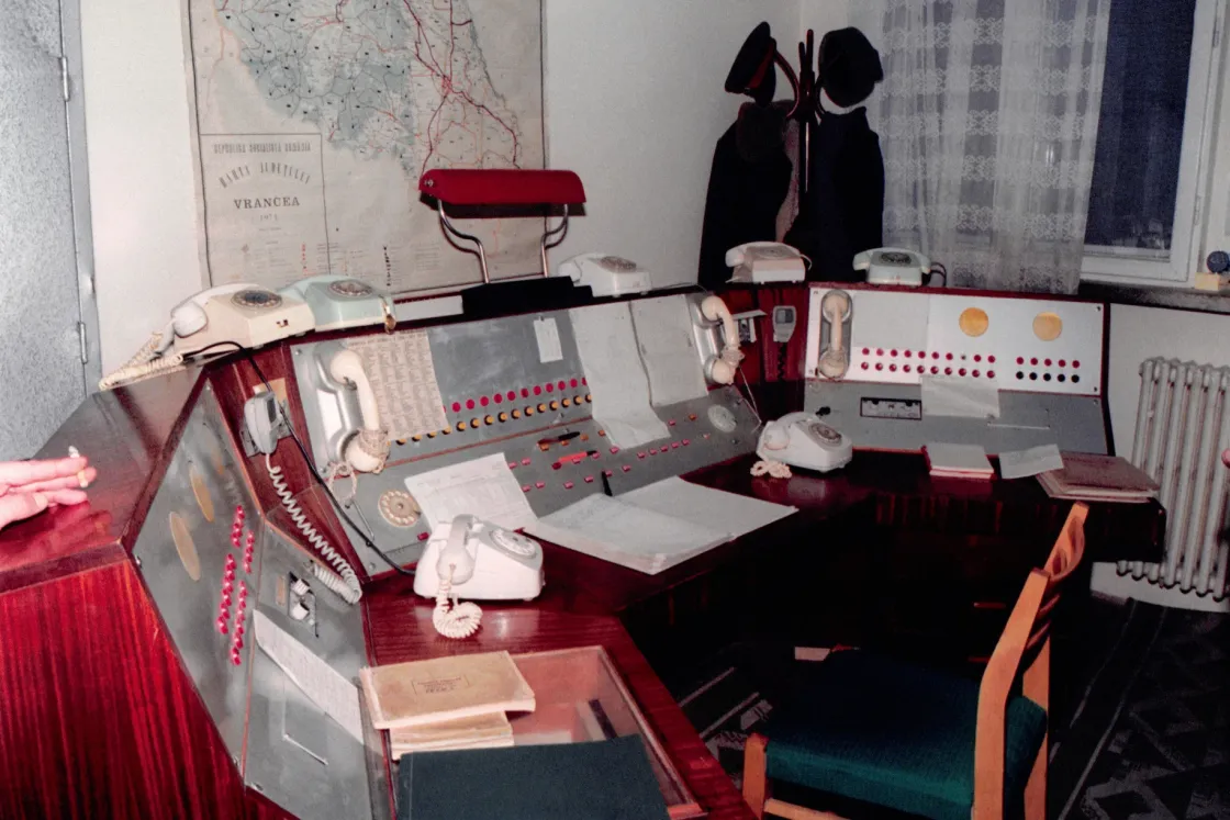 A megfigyelés mindennapjai – a hatalom láthatatlan eszközei Ceaușescu Romániájában