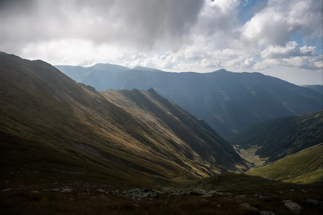 A Fogarasi-havasokban rekedt több turista az erős szél miatt