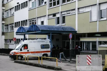 A karácsonyi vacsora okozhatott ételmérgezést egy olasz családnál, az anya és 15 éves lánya is meghalt