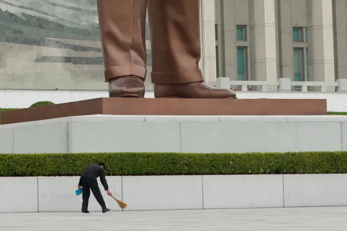 Az ellenfélképzés ősrégi eszköze: mire használják az ideológiákat