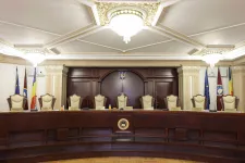 Négy bíró ismét hiányzott, harmadszor is halasztott az alkotmánybíróság a különnyugdíjak ügyében