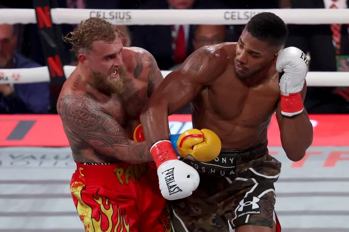 Anthony Joshua és Jake Paul összecsapása – Fotó: Leonardo Fernandez / Getty Images / AFP