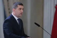 Az új védelmi miniszter több pénzt kér a hadseregnek