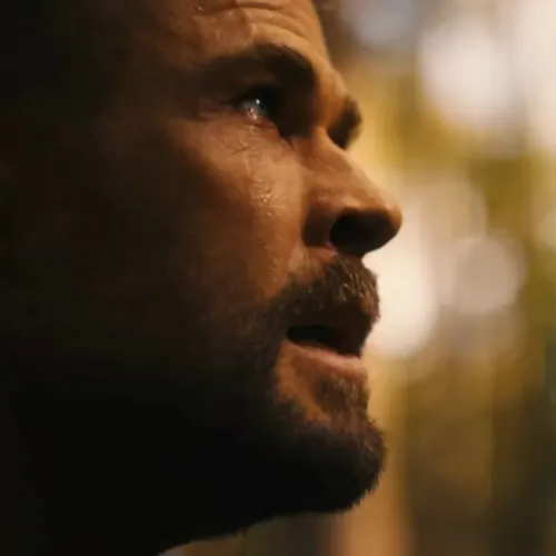 Chris Hemsworth harcra kész Thorként tér vissza az új Bosszúállók-film előzetesében
