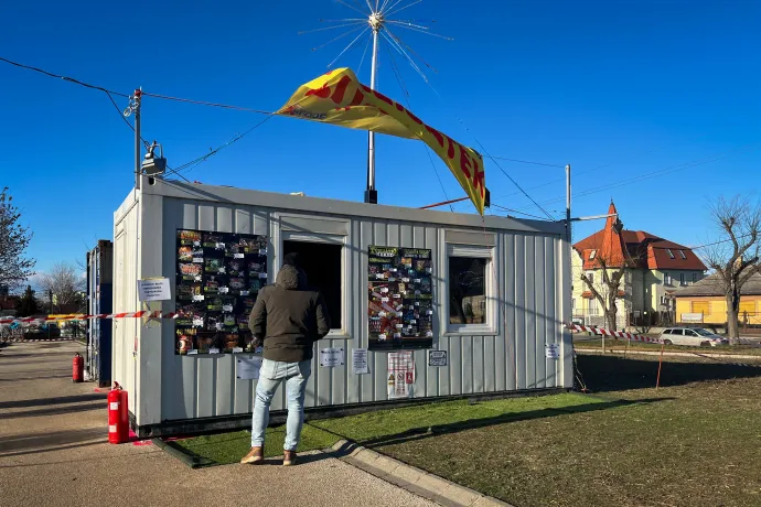 Tűzijátékokat árusító üzlet a XVII.kerületben – Fotó: Iván-Nagy Szilvia / Telex