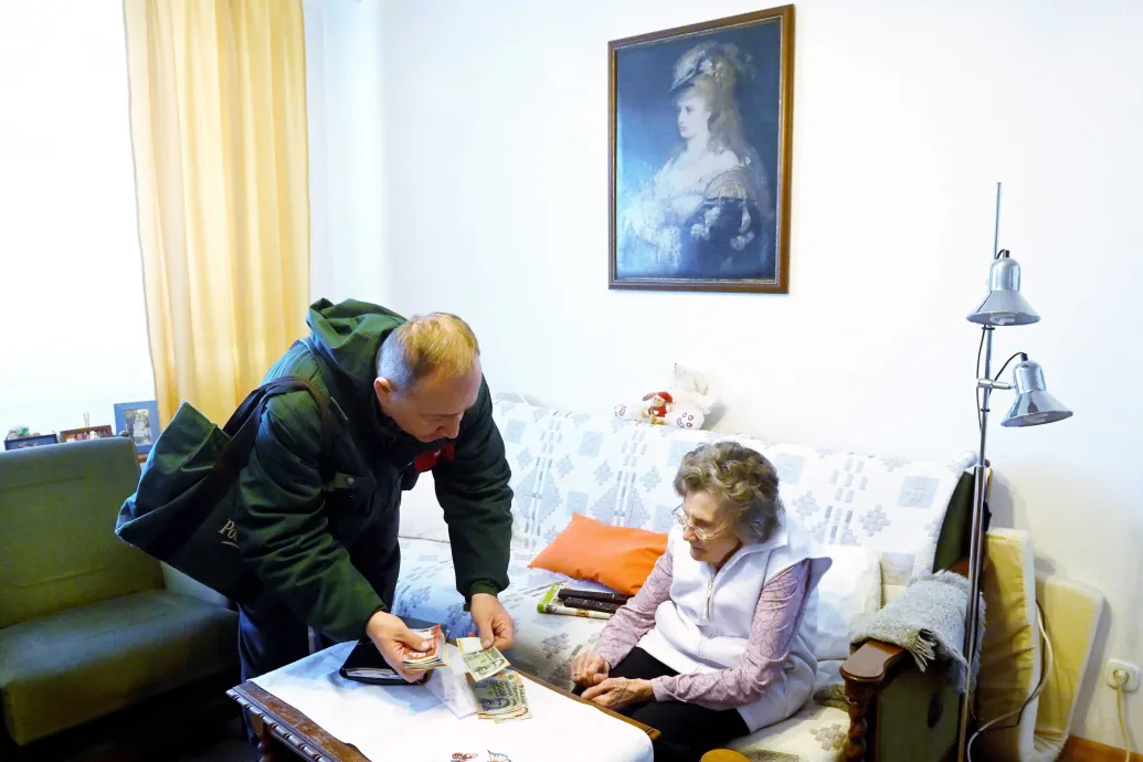 174 ezer forintos minimálnyugdíj, pihenőévre felhasználható nyugdíjalap – egy érdekes ötlet a magyar nyugdíjrendszer reformjára