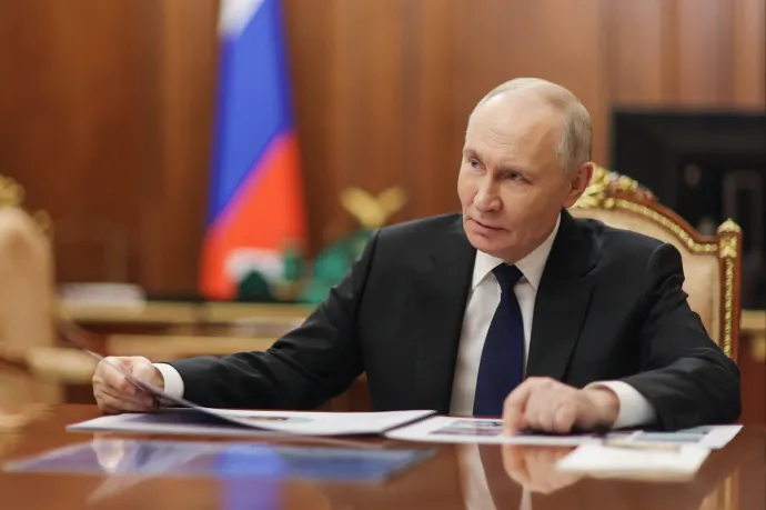 Putyin: Az újév a szeretet, a barátság, a könyörületesség, az érzékenység és a nagylelkűség ünnepe