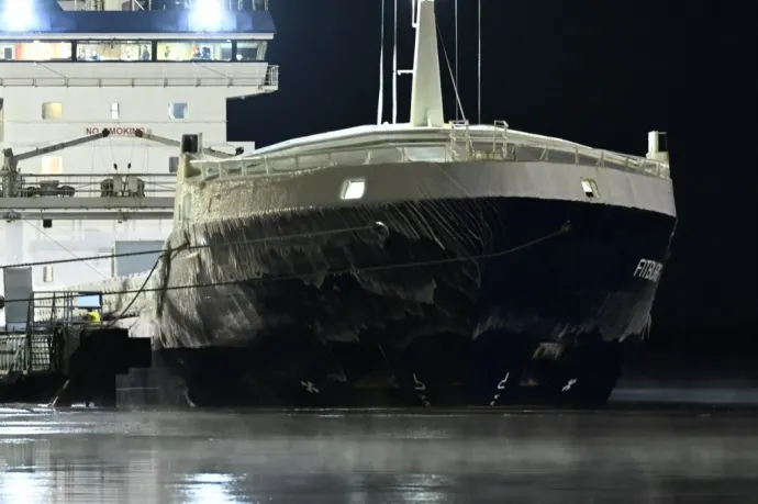 Horgonyával rongálhatott meg egy távközlési kábelt egy Oroszországból Izraelbe tartó teherhajó a Finn-öbölben