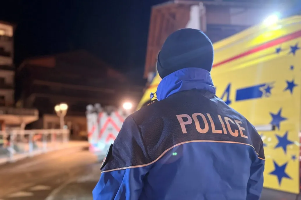 Robbanás volt egy svájci bárban, több ember meghalt