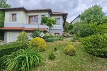 Az Óperencián innen, a mesésebb országrészben találtunk 3 szépen felújított családi házat