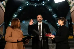 Az egyik legrégebbi metróállomáson tette le hivatali esküjét New York új polgármestere