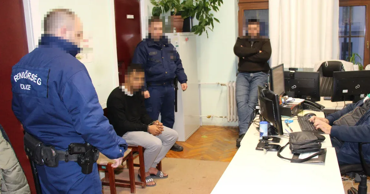 Azzal hívta fel a rendőröket a 17 éves fiú szilveszter éjszaka, hogy megölt egy nőt és rágyújtotta a házát