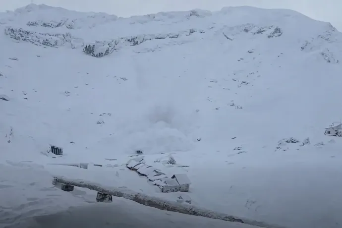 Lavinát indított két síelő a Fogarasi-havasokban, videóval figyelmeztetnek a hegyimentők