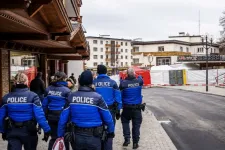 A svájci hatóságok szerint is a torta tűzijátékok okozhatták a negyven ember halálát okozó tűzesetet