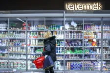 Vásárlói kosarunk majdnem ugyanannyiba került, mint tavasszal, mégis durvának érezzük az inflációt. Miért?