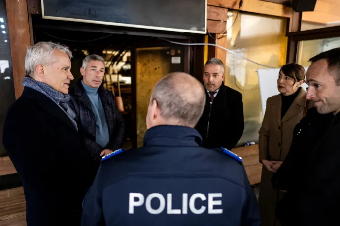 Gondatlanságból elkövetett emberölés miatt indul vizsgálat a leégett svájci bár üzletvezetői ellen