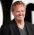A Jóbarátokra utaló emléktáblát kapott Matthew Perry eddig jelöletlen sírja