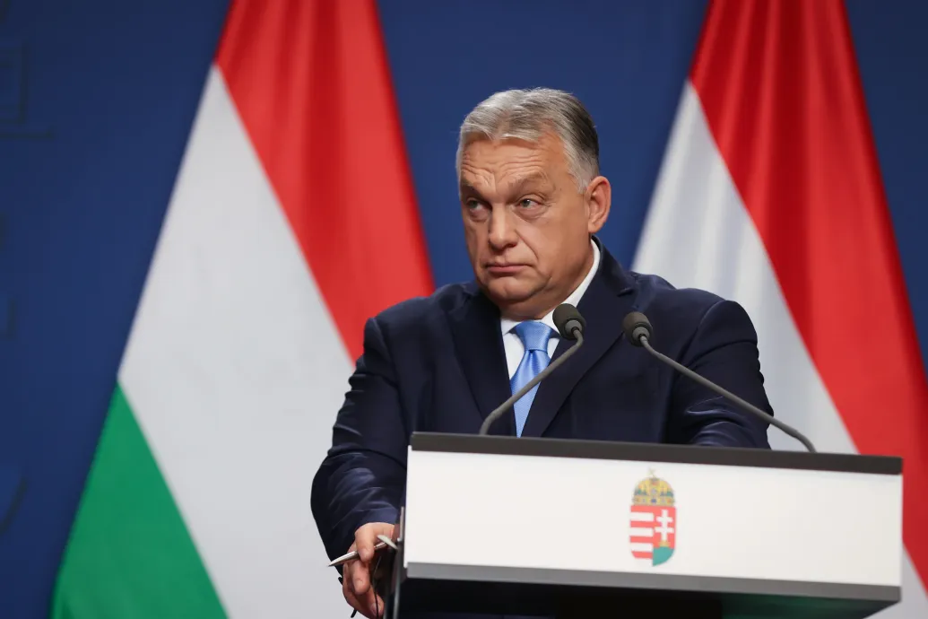 Orbán Viktor újra valódi kérdéseket kap