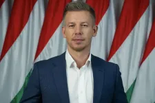 Magyar Péter: A Tisza 2,5 millió forintban maximalizálná a miniszterelnöki fizetést