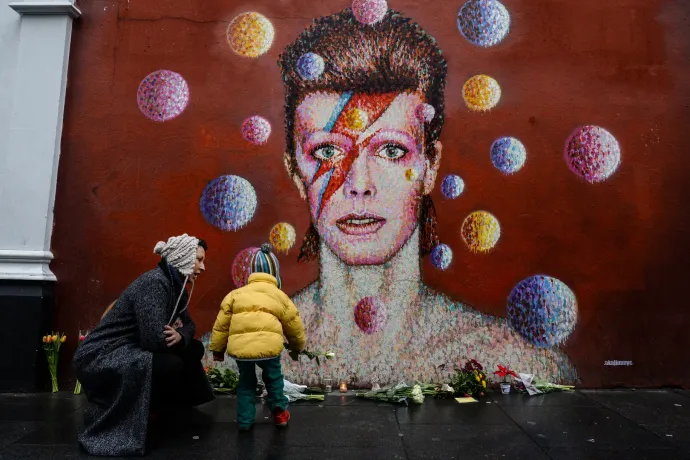 Ziggy Stardust és Zsákos Bilbó útnak indul