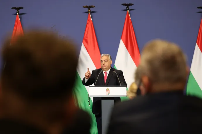Annyira kerülték a kockázatot, hogy végül teljesen súlytalan lett Orbán Viktor sajtótájékoztatója