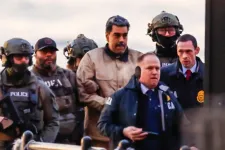 Helikopterrel és páncélos járművekkel szállították bíróságra New Yorkban Nicolás Madurót