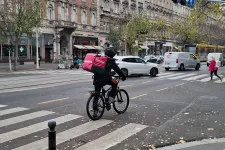 Megugrott a budapesti ételfutárok bevétele decemberben