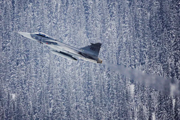 Svédország Gripenekkel és aknamentesítéssel védené az ukrán békét
