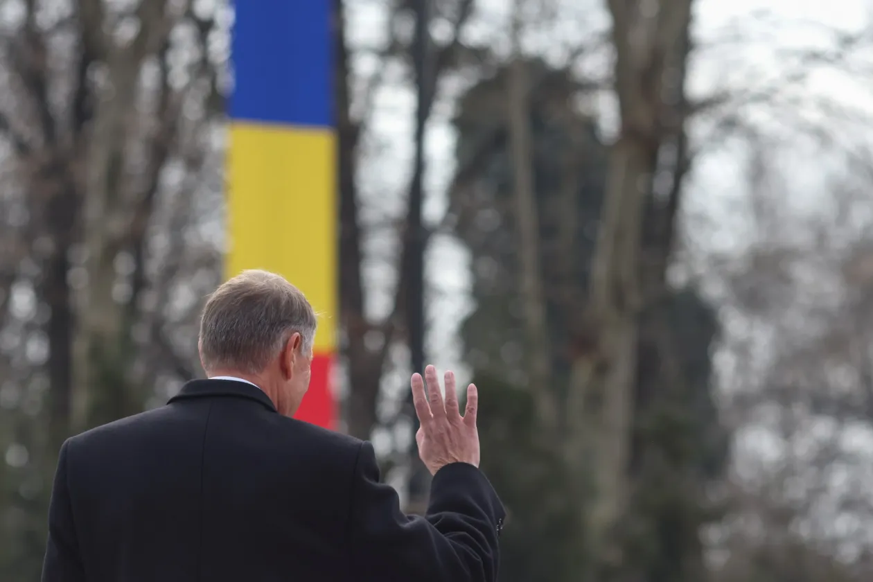 Klaus Iohannis elhagyja a cotroceni-i palotát – Fotók: George Calin, Octav Ganea