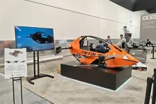 A gyártó szerint jogsi nélkül lehet majd száguldozni a CES-en bemutatott új repülő járgányokkal