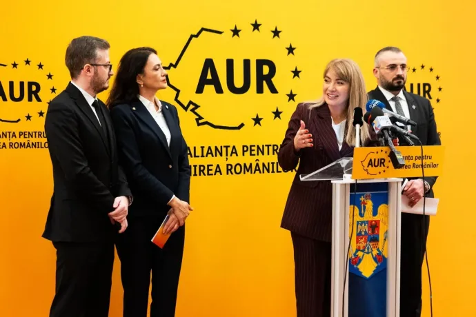 Mi köze van a két alkotmánybíró elleni AUR-keresetnek a nyugdíjtörvényhez és Lia Savoneához?