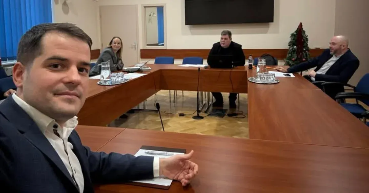 A Fidesz a teljes győri városvezetést meghallgatta egy parkolási bírság ügyében, csak a magnófelvétel nincs meg a jegyzőkönyvhöz